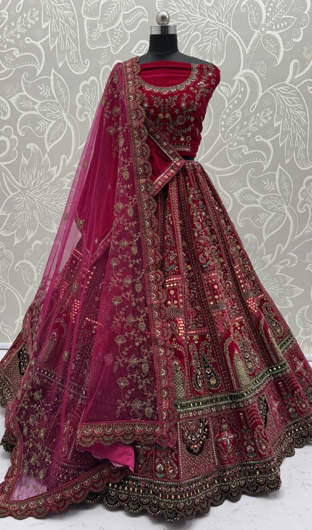 Gracious Heavy Dupatta And Hand Mirror Crafted Bridal Lehenga Choli 